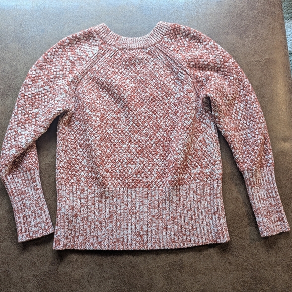 Universal Thread Sweater. Women's Size Small. - Picture 5 of 5